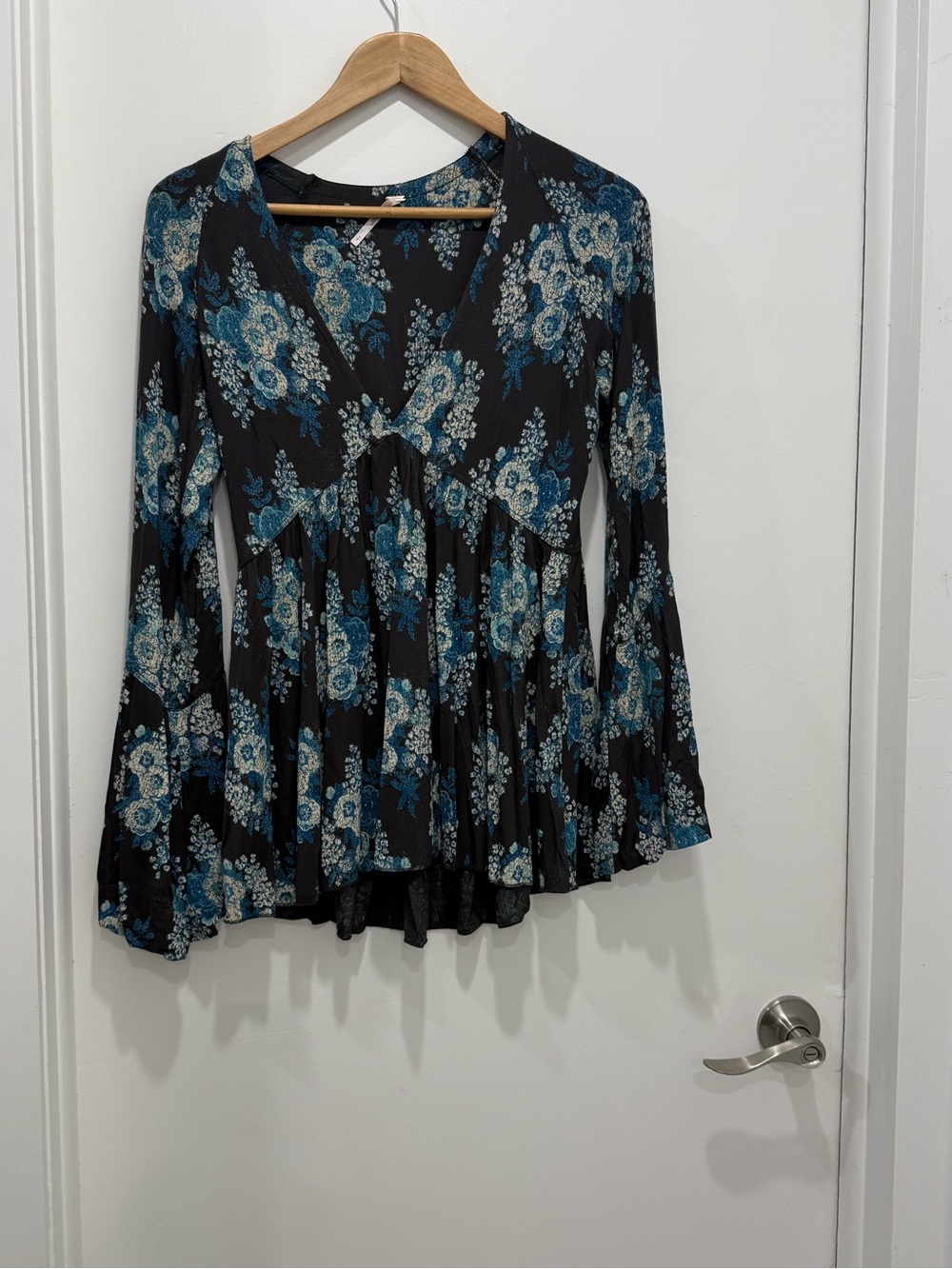Free People Floral Babydoll Tunic Top Black Blue Boho Long Sleeve S/P